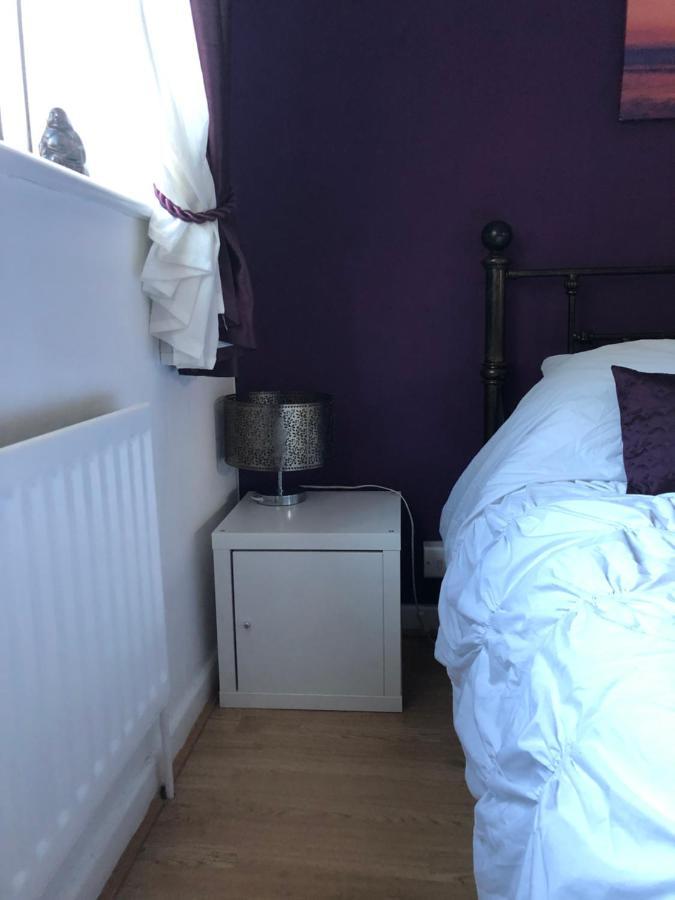 Home From Home, Close To Redditch Hospital Abb מראה חיצוני תמונה