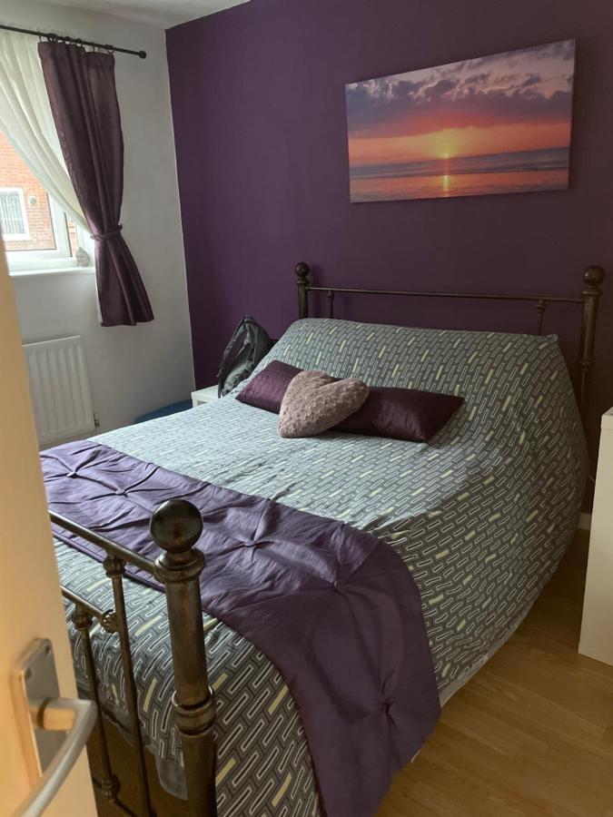 Home From Home, Close To Redditch Hospital Abb מראה חיצוני תמונה